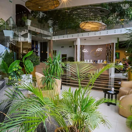 Crystal Light Hotel 4*