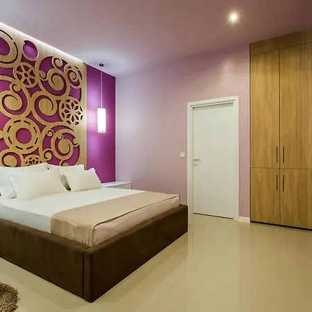 Crystal Light 4* Ni