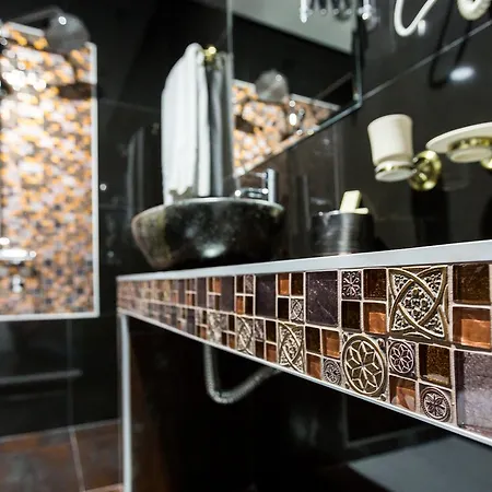 فندق Crystal Light 4*