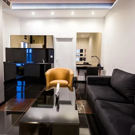 فندق Crystal Light 4*