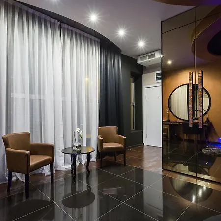 Crystal Light 4* Ni