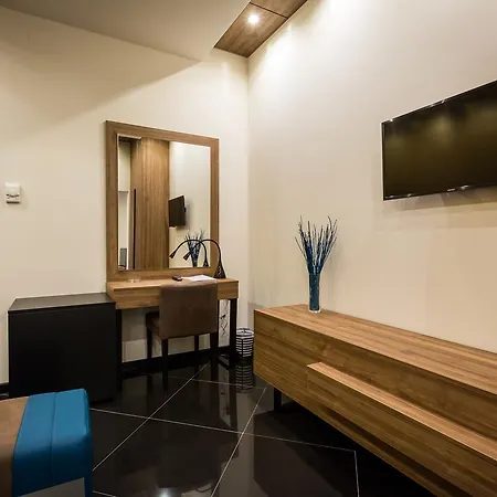 Crystal Light Hotel 4*