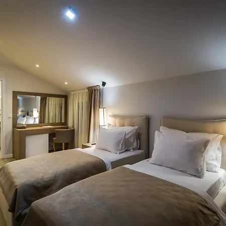 Crystal Light Hotel Ni