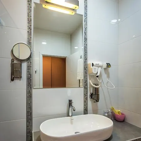 Hotel Crystal Light 4*