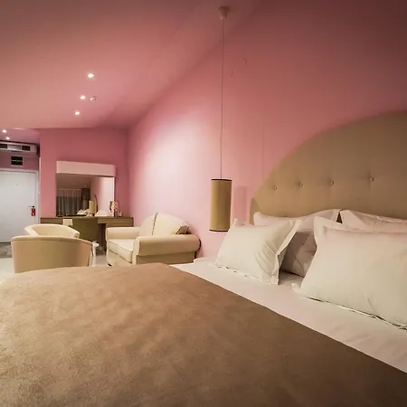 Hotel Crystal Light Ni