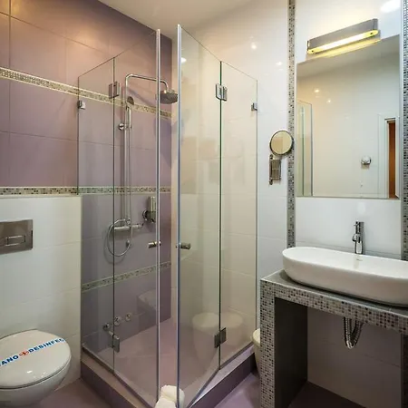 Hotel Crystal Light 4*