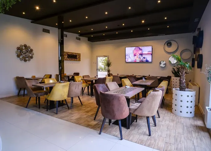 Crystal Light Hotel Ni