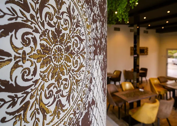 Crystal Light Hotel Ni