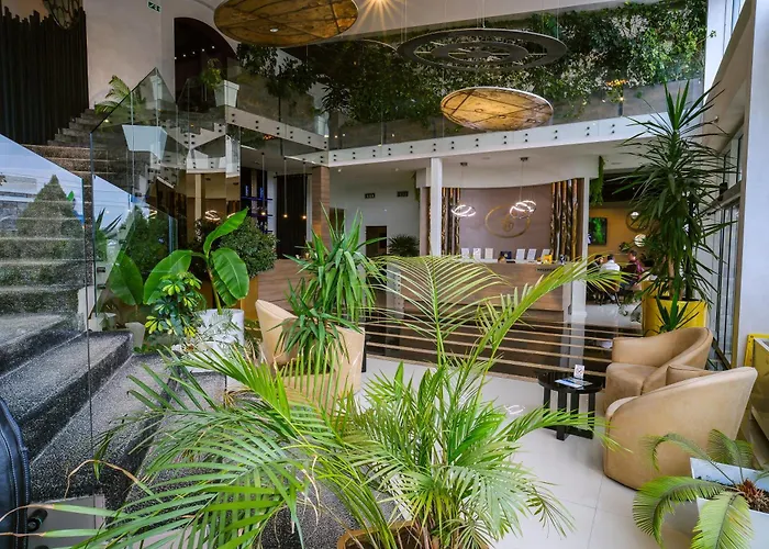 Crystal Light Hotel 4*