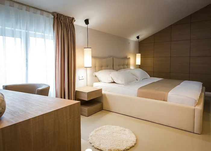 Crystal Light 4* Ni