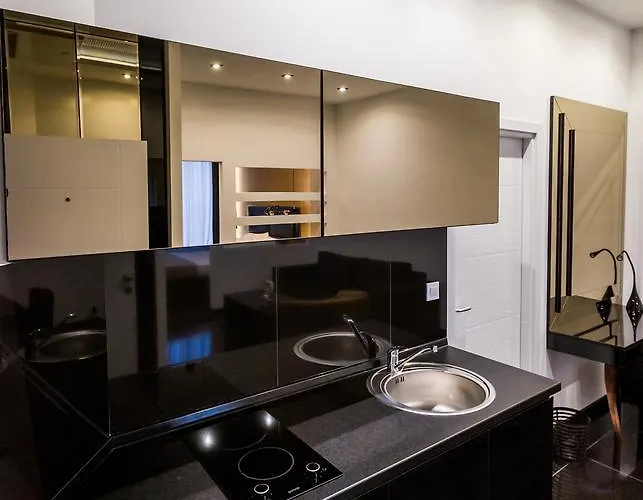 Hotel Crystal Light 4*