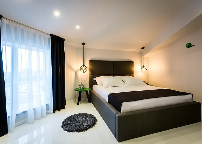 Crystal Light 4* Ni