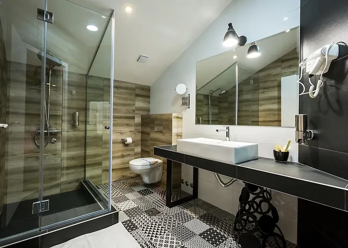 Hotel Crystal Light 4*