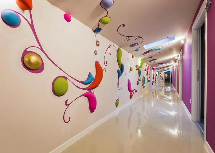 Hotel Crystal Light 4*