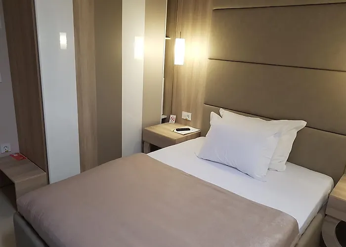 Crystal Light 4* Ni