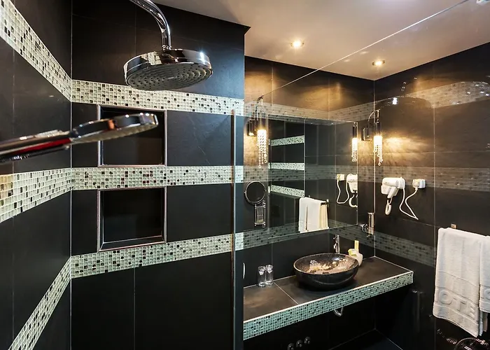 Crystal Light 4* Ni