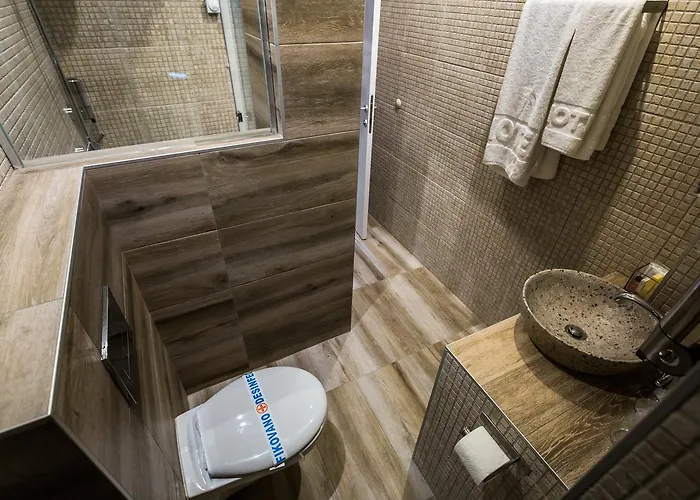 Crystal Light 4* Ni