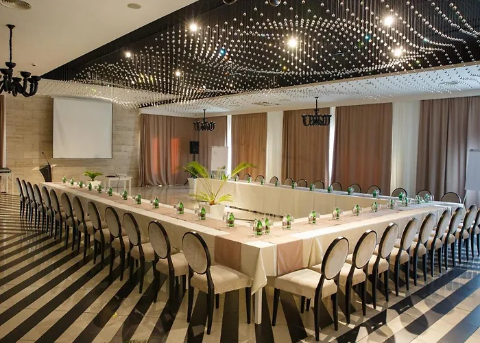 Hotel Crystal Light Ni